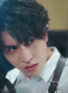 免费短剧：重生之我在AI世界当特工&张集骏王格格-免费短剧