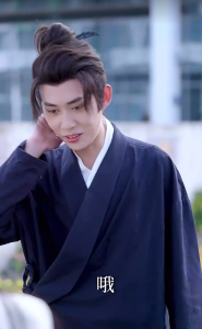 军训求雨我玄学大佬的身份瞒不住了（51集）-免费短剧