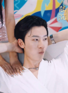 大爷,你的外挂已到账&大爷你的外挂已到账 (53集)-免费短剧